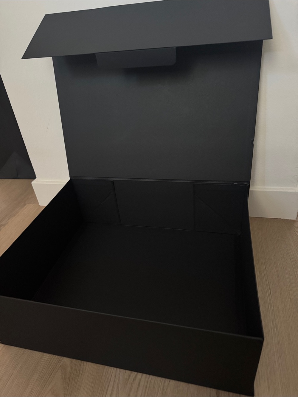 Gucci Black and Silver Logo Presentation Box - Picture 6 of 8